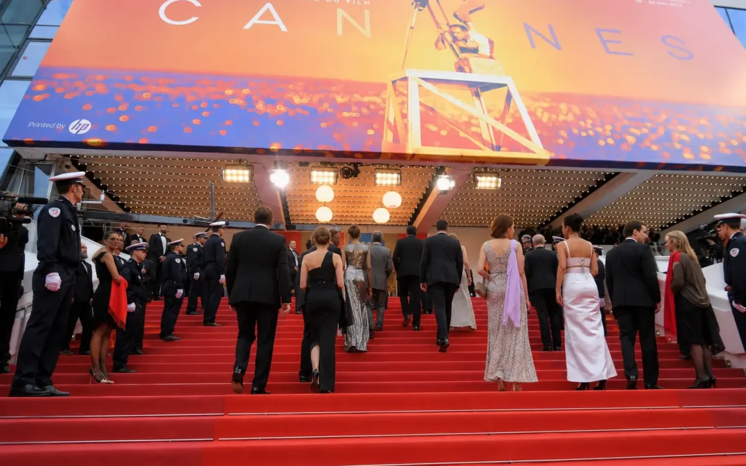 Entrée du Festival de Cannes en lumière