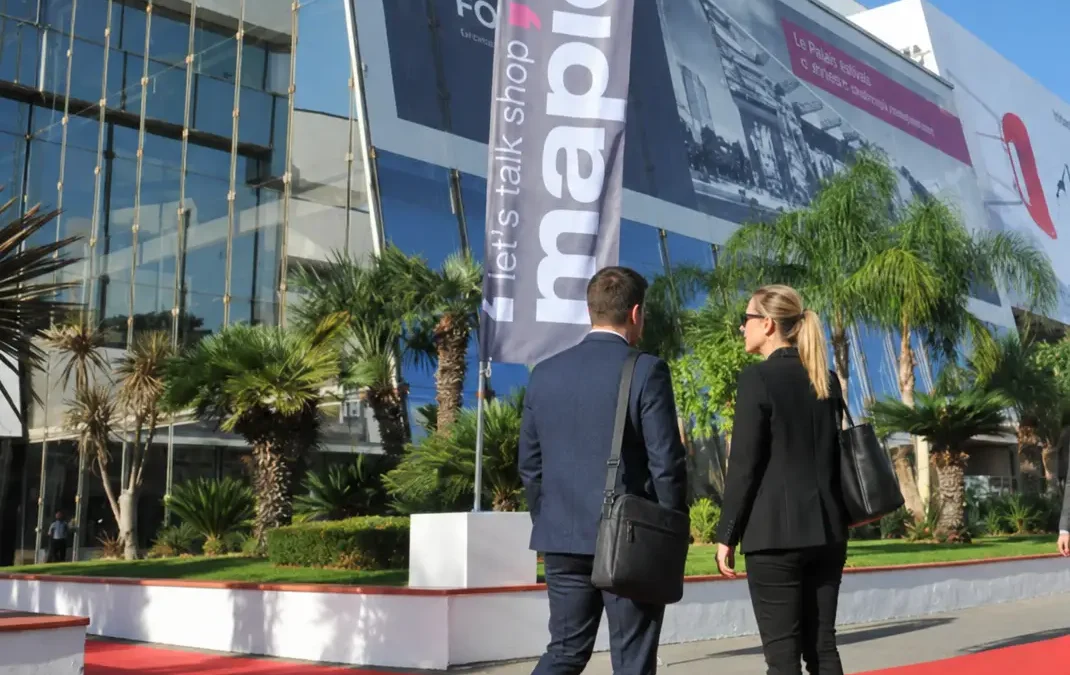 MAPIC Cannes : des hôtes et hôtesses pour accueillir vos partenaires et visiteurs