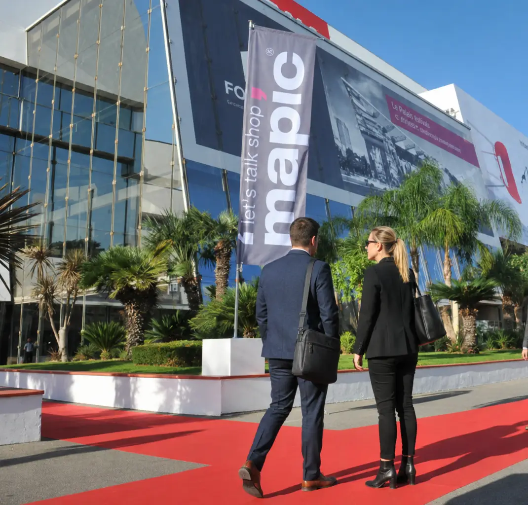 Conférence MAPIC sur tapis rouge à Cannes